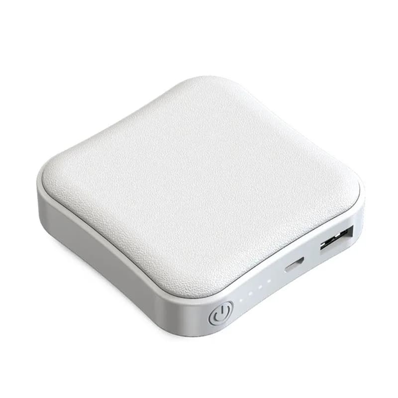 الكرتون مربع شاحن صغير 8000mAh المحمولة في الهواء الطلق قوة البنك التخييم