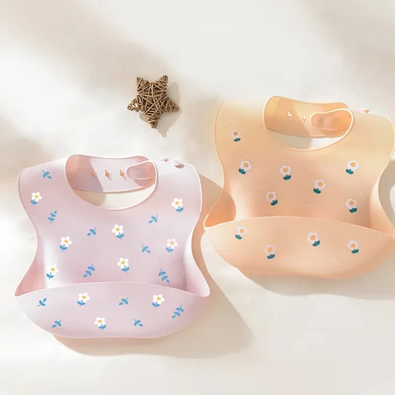 INS Baby Bibs BPA الحرة مقاوم للماء لينة سيليكون اللعاب الصلبة يقطر الموز مريلة